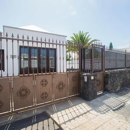 Villa Alvaro *